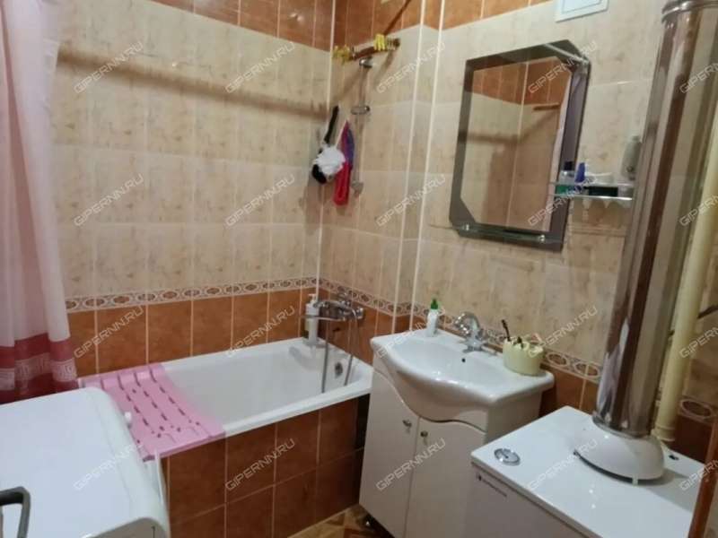 трёхкомнатная квартира на Судостроительной улице дом 8