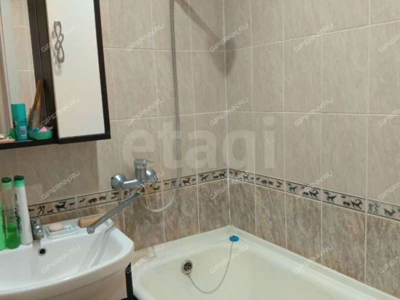 двухкомнатная квартира на улице Мельникова-Печёрского дом 8