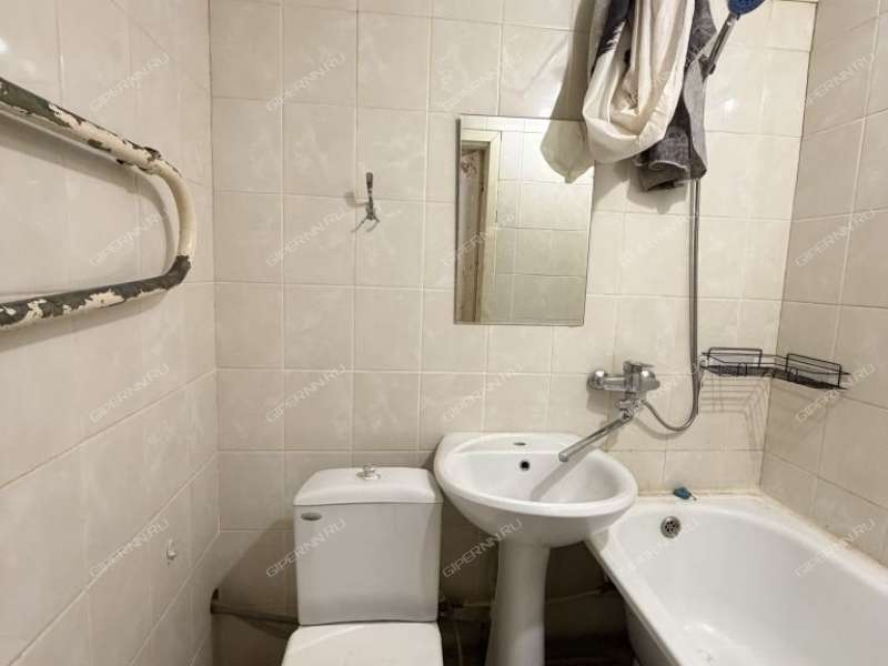 однокомнатная квартира на бульваре 60-летия Октября дом 8