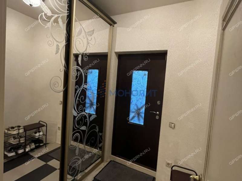 дом на -