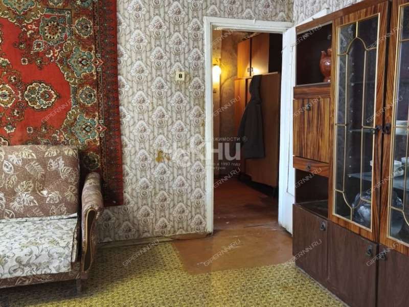 трёхкомнатная квартира в 6-м микрорайоне дом 21