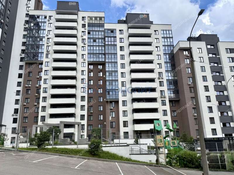 двухкомнатная квартира на улице Александра Хохлова дом 3