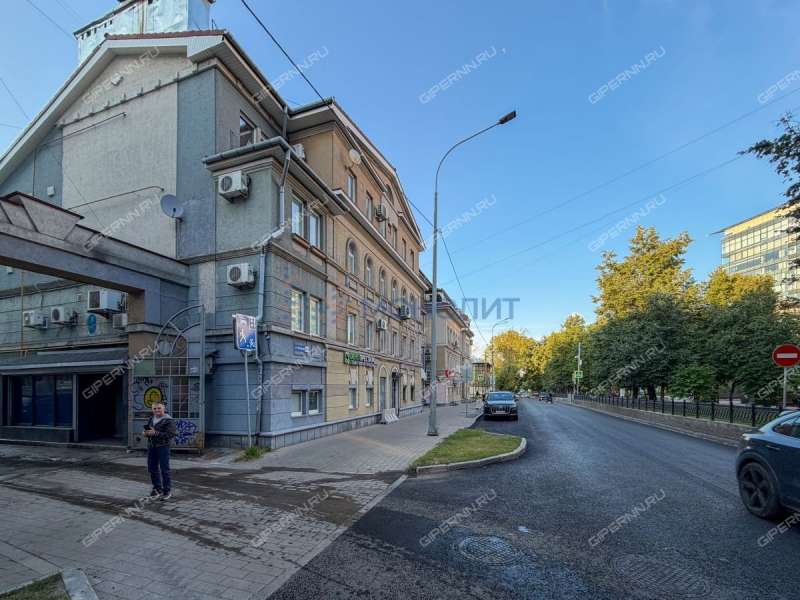 трёхкомнатная квартира на улице Звездинка дом 28/13