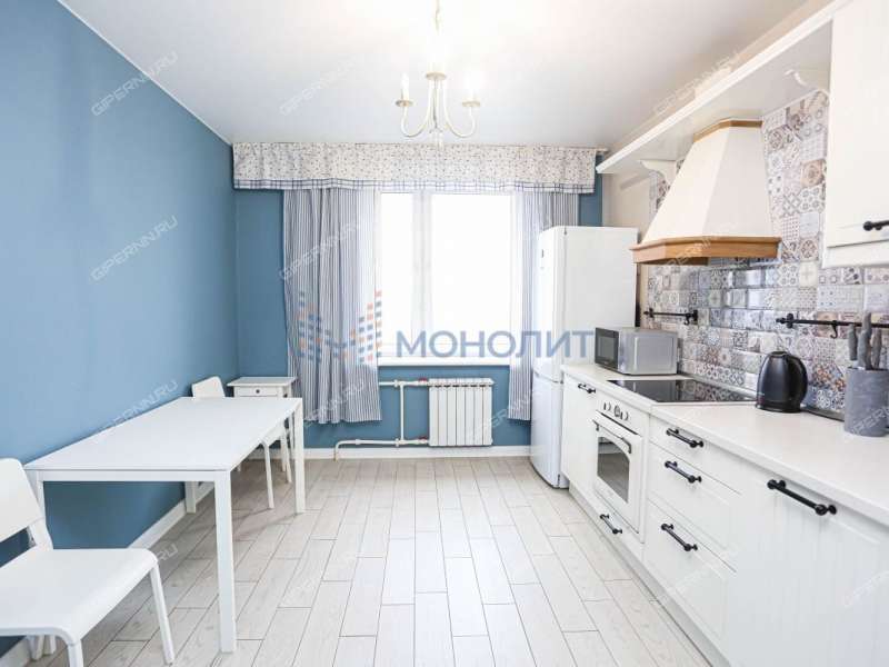 двухкомнатная квартира на улице Германа Лопатина дом 8