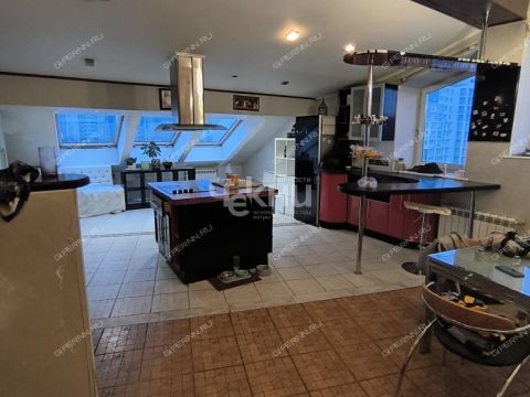 4-komnatnaya-ul-belinskogo-d-62 фото