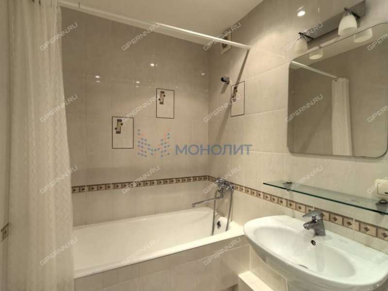 трёхкомнатная квартира на Республиканской улице дом 25