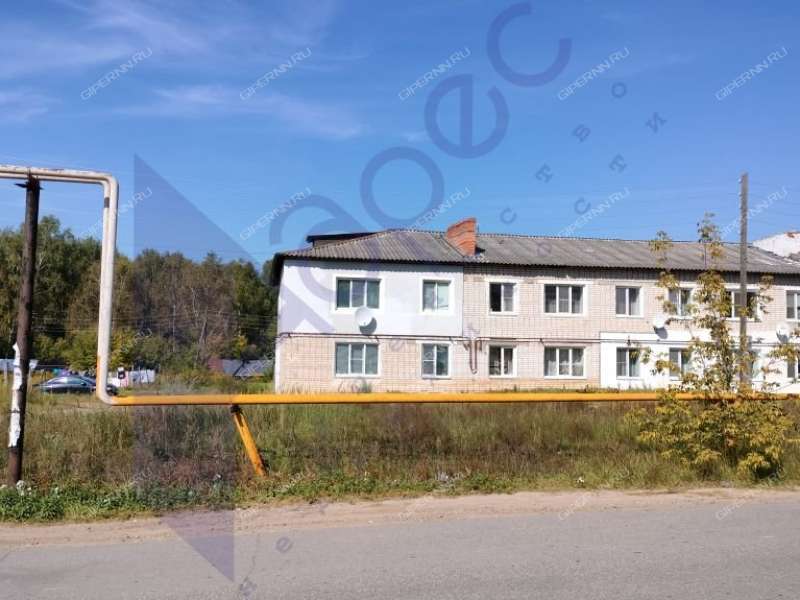 здание под торговую площадь на Центральной улице посёлок Ситники