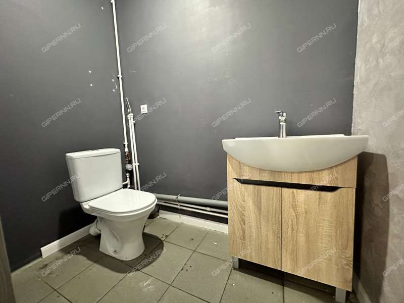 помещение под торговую площадь на улице Максима Горького