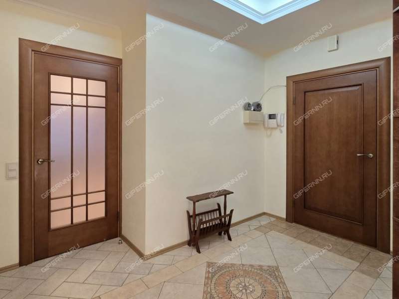 трёхкомнатная квартира на Славянской улице дом 21