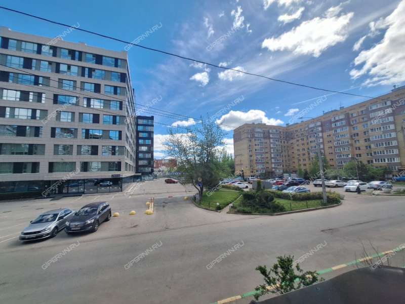 трёхкомнатная квартира на Керченской улице дом 28