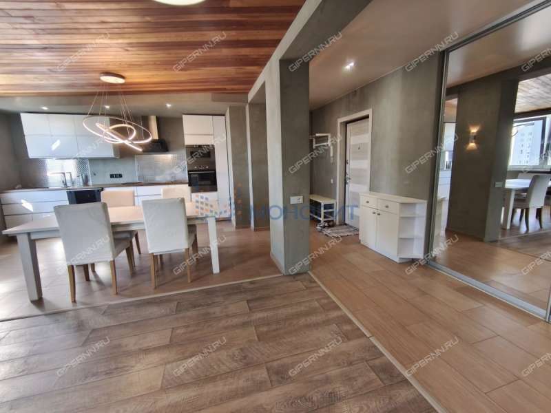 трёхкомнатная квартира на Краснозвёздной улице дом 33