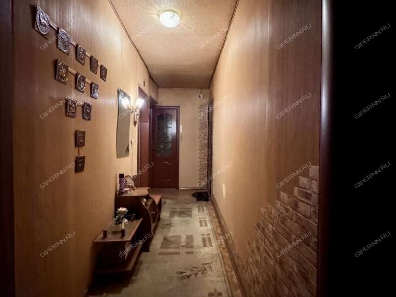 трёхкомнатная квартира на улице Строкина дом 19