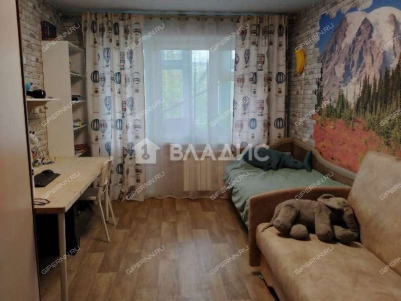 четырёхкомнатная квартира на улице Строкина дом 16Б