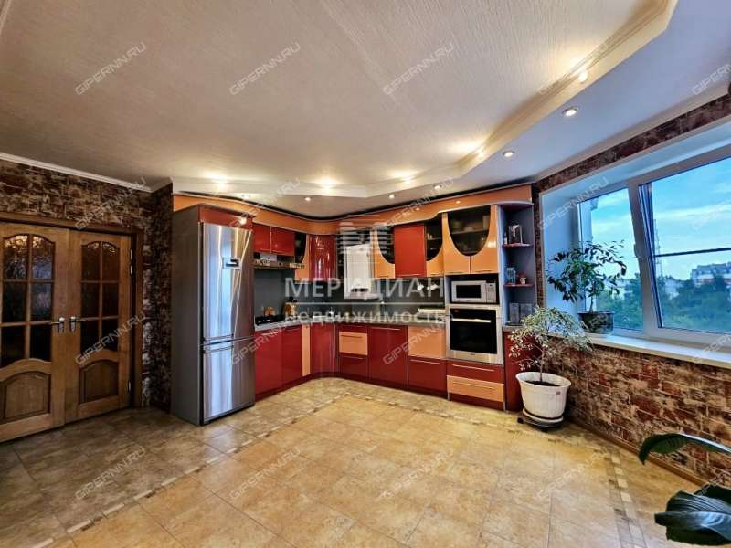 трёхкомнатная квартира на улице Ленина дом 161/2 город Бор