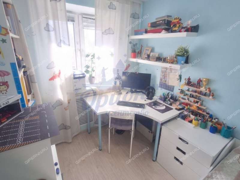 трёхкомнатная квартира на улице Заломова дом 4