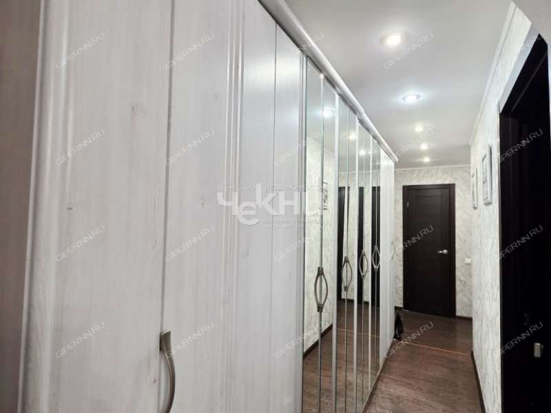 трёхкомнатная квартира на Планетной улице дом 38