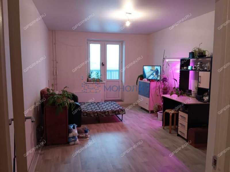 трёхкомнатная квартира на улице Дружаева дом 1