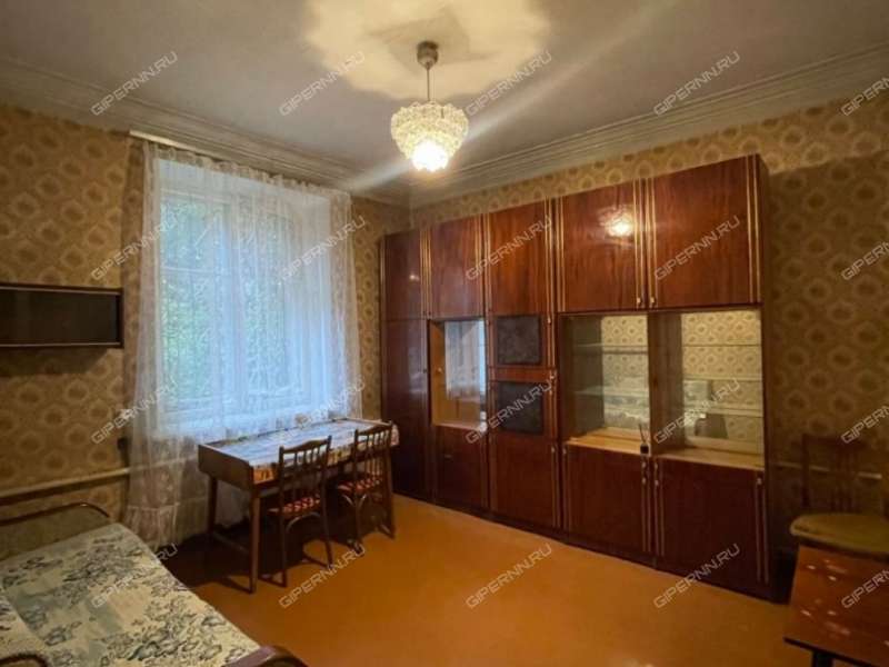 двухкомнатная квартира на улице Ладыжникова дом 3