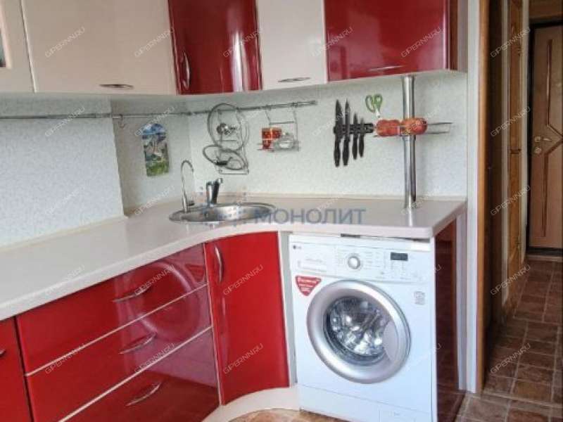 трёхкомнатная квартира на улице Маршала Рокоссовского дом 15