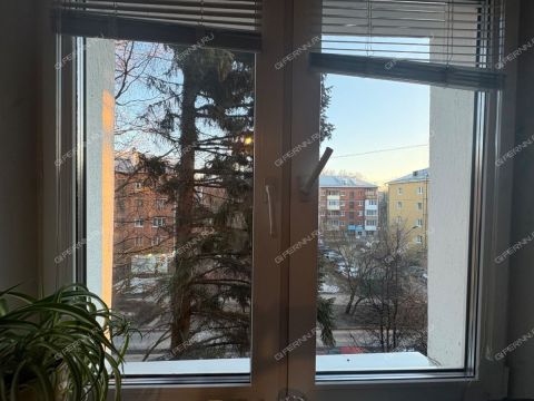 2-komnatnaya-ul-surikova-d-1 фото