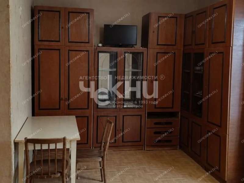 однокомнатная квартира на проспекте Кирова дом 1А