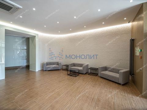 kvartira-studiya-ul-rodionova-d-136b фото