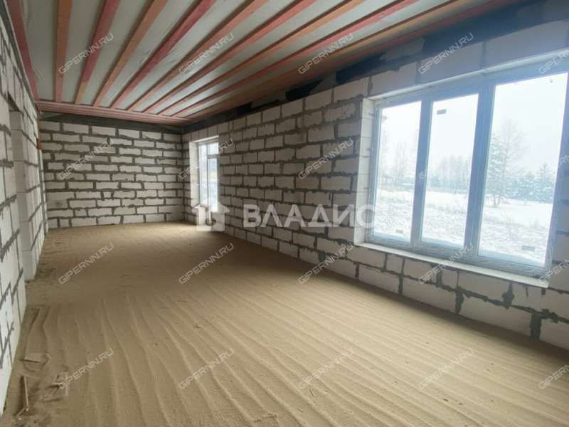 дом на  село Безводное