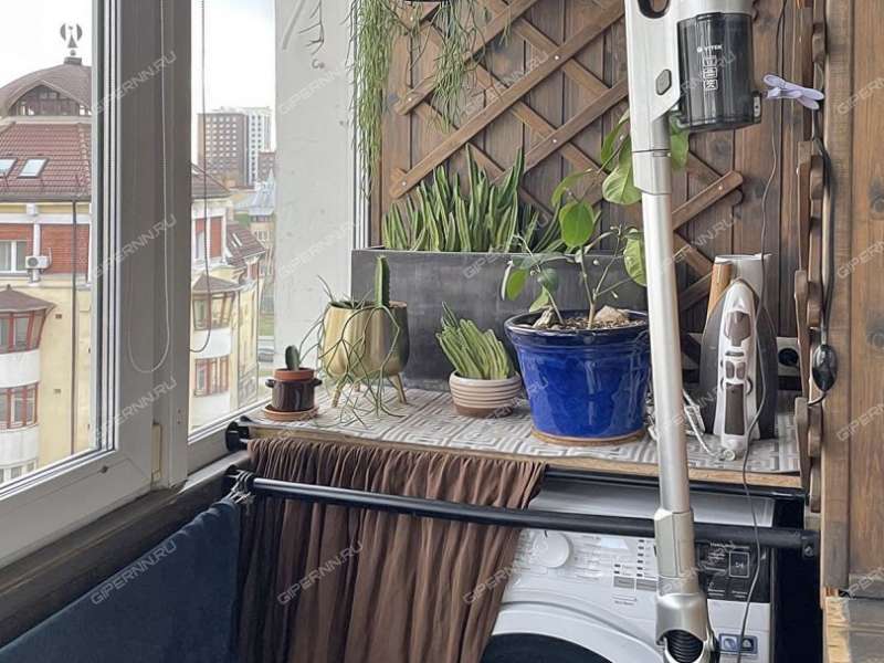 четырёхкомнатная квартира на улице Воровского дом 24