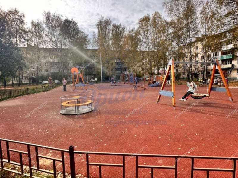 трёхкомнатная квартира на Садовой улице дом 33 рабочий посёлок Первое Мая