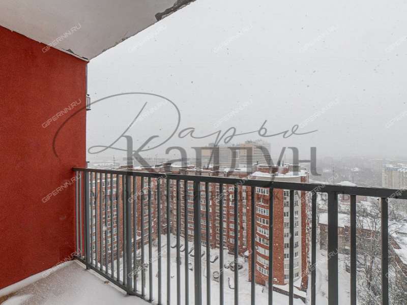 трёхкомнатная квартира на Светлогорской улице дом 6