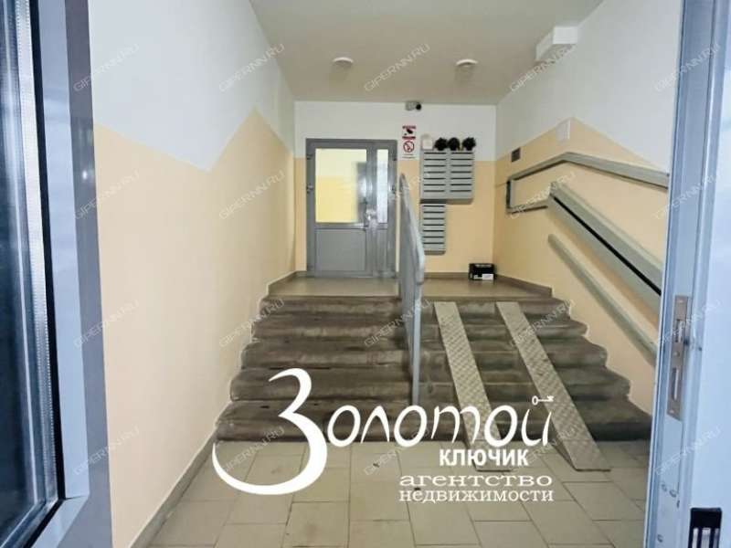 квартира-студия на Мончегорской улице дом 12/3