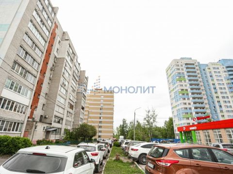 3-komnatnaya-ul-vyatskaya-d-3 фото