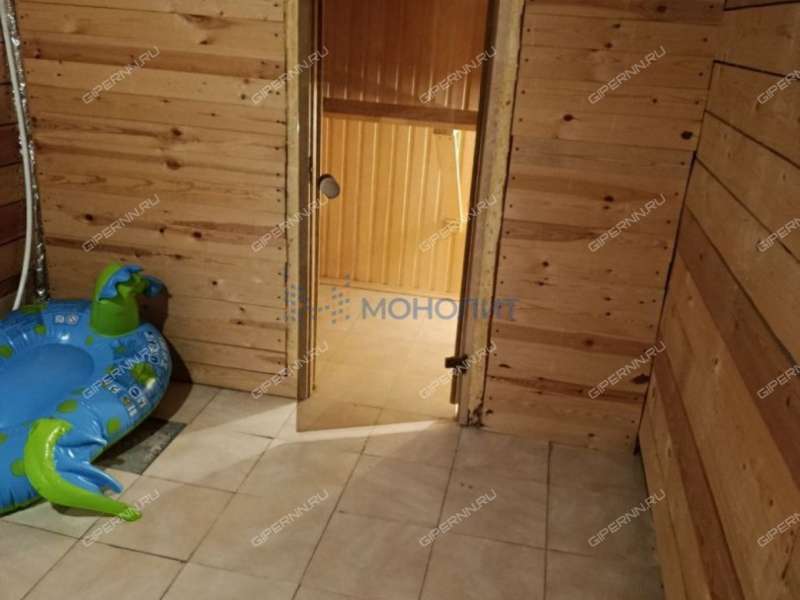 дом на улице Контак город Урень