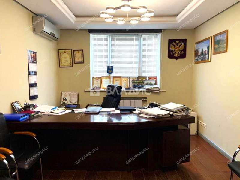 помещение под офис на улице Братьев Игнатовых