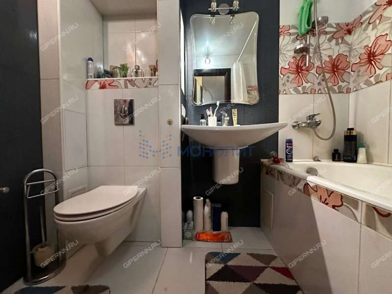 трёхкомнатная квартира на улице Адмирала Макарова дом 7 к1