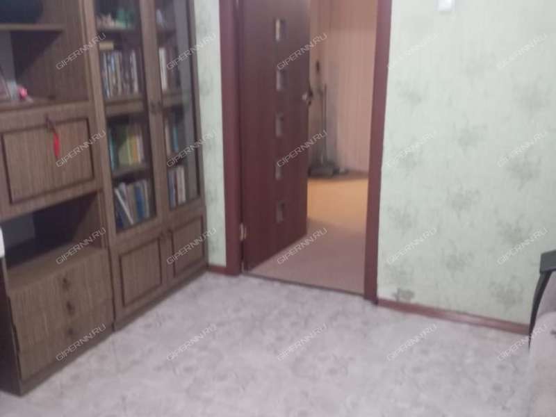 двухкомнатная квартира на улице Строкина дом 10