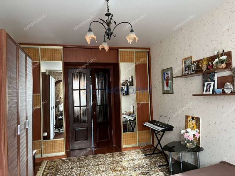 трёхкомнатная квартира на Совнаркомовской улице дом 36