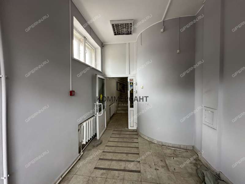 помещение под торговую площадь на улице Веденяпина