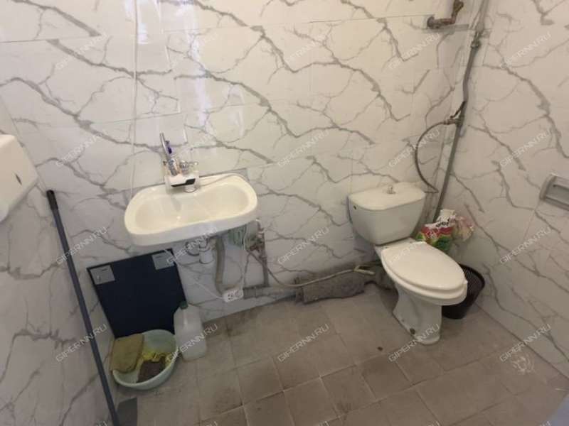 помещение под помещение свободного назначения на улице Героя Рябцева