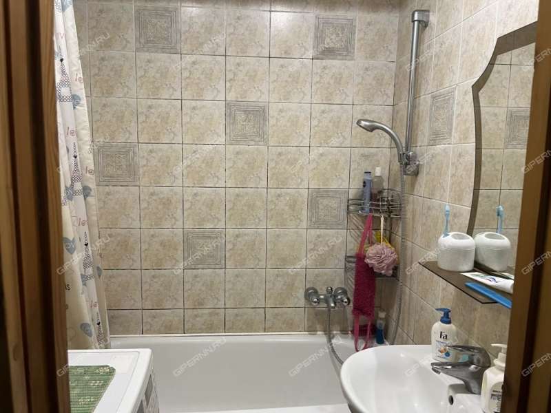 трёхкомнатная квартира на улице Веденяпина дом 32