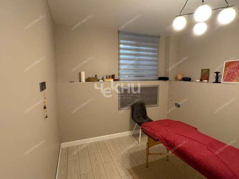 помещение под коммерческую недвижимость на Алексеевской улице