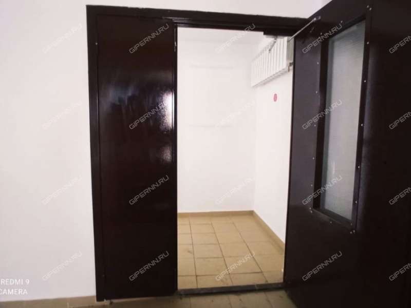 помещение под помещение свободного назначения, торговую площадь на 2-й Дорожной улице