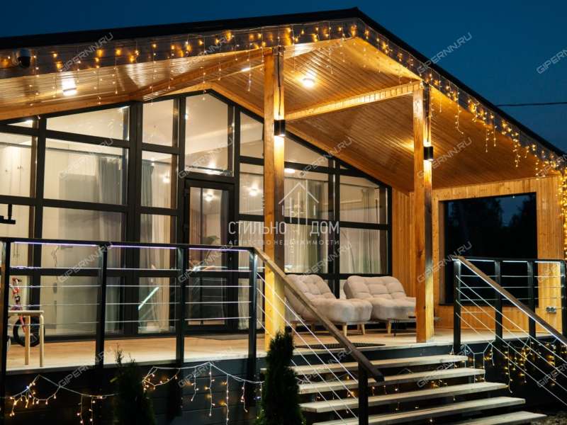 дом на улице Цветочная село Безводное