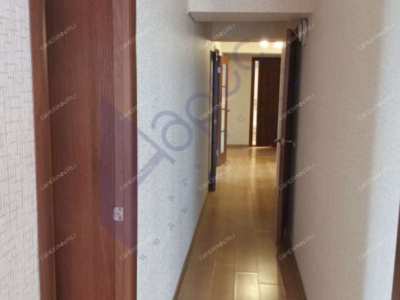 трёхкомнатная квартира на улице Родионова дом 193