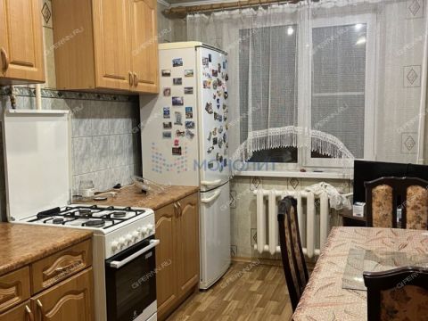 3-komnatnaya-ul-strokina-d-19 фото