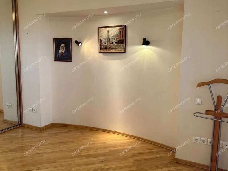 пятикомнатная квартира на Ошарской улице дом 88 к1