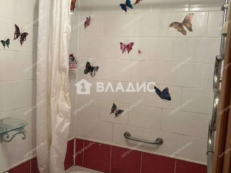 трёхкомнатная квартира на Зеленодольской улице дом 56