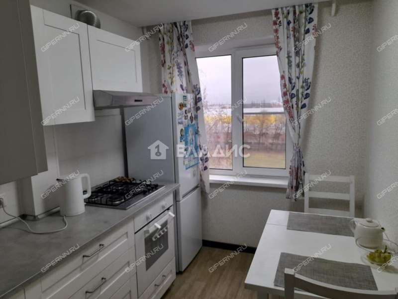 двухкомнатная квартира на улице Коминтерна дом 10