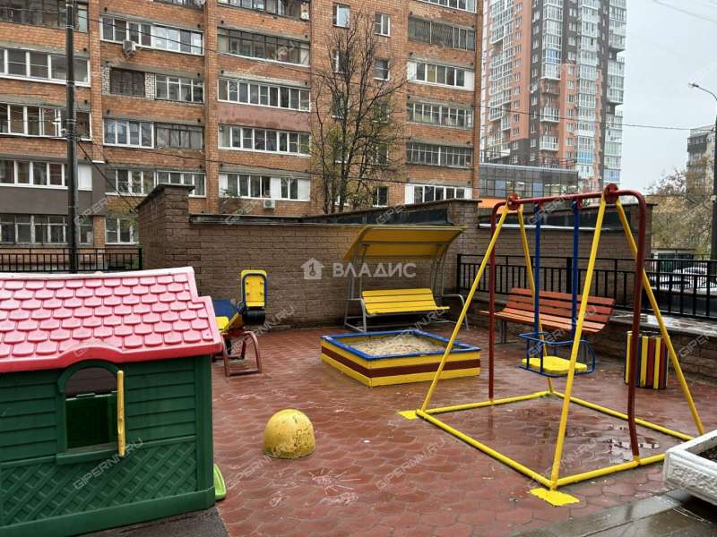 трёхкомнатная квартира на улице Тимирязева дом 7 к1