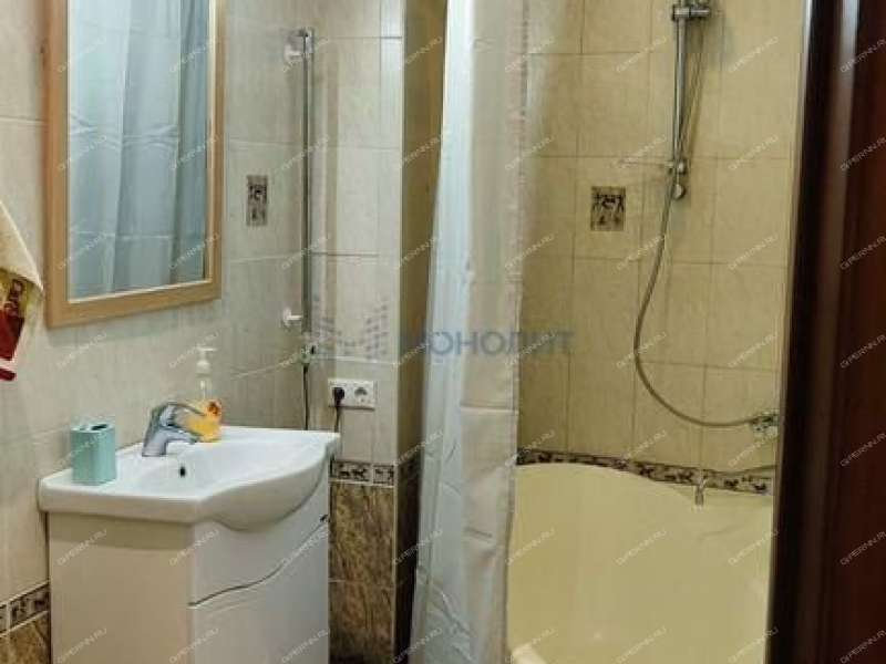 однокомнатная квартира на улице Александра Хохлова дом 1